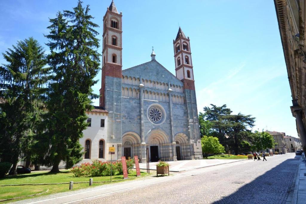 Appartamento Conte Verde Vercelli Exterior foto